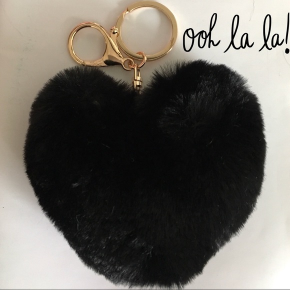 Black heart faux fur keychain/bag charm - Picture 1 of 1